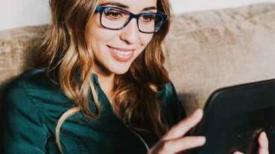 Fatiga ocular por el uso de pantallas: aprende a reducirla.