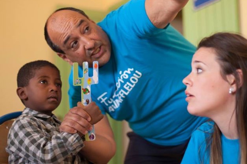 Nuestros voluntarios durante la caravana solidaria 'El Desierto de los Niños' 