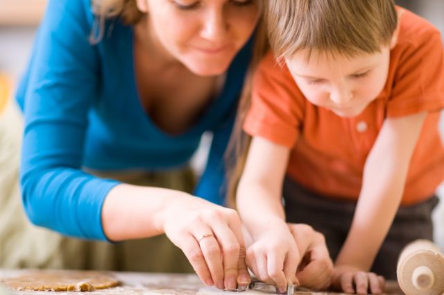 Platos divertidos y saludables para cocinar con tus hijos