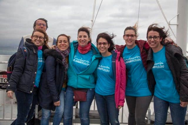 Día 1 – Largo camino para iniciar la aventura. La lluvia no puede con las voluntarias de la Fundación