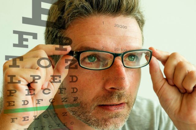 Nueva Normativa DGT para personas que usan gafas o lentillas