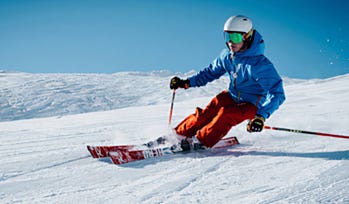¿Cómo elegir las mejores gafas de nieve para practicar deportes de invierno?